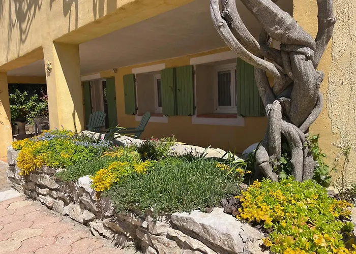 Le Rez-De-Jardin De Sopat