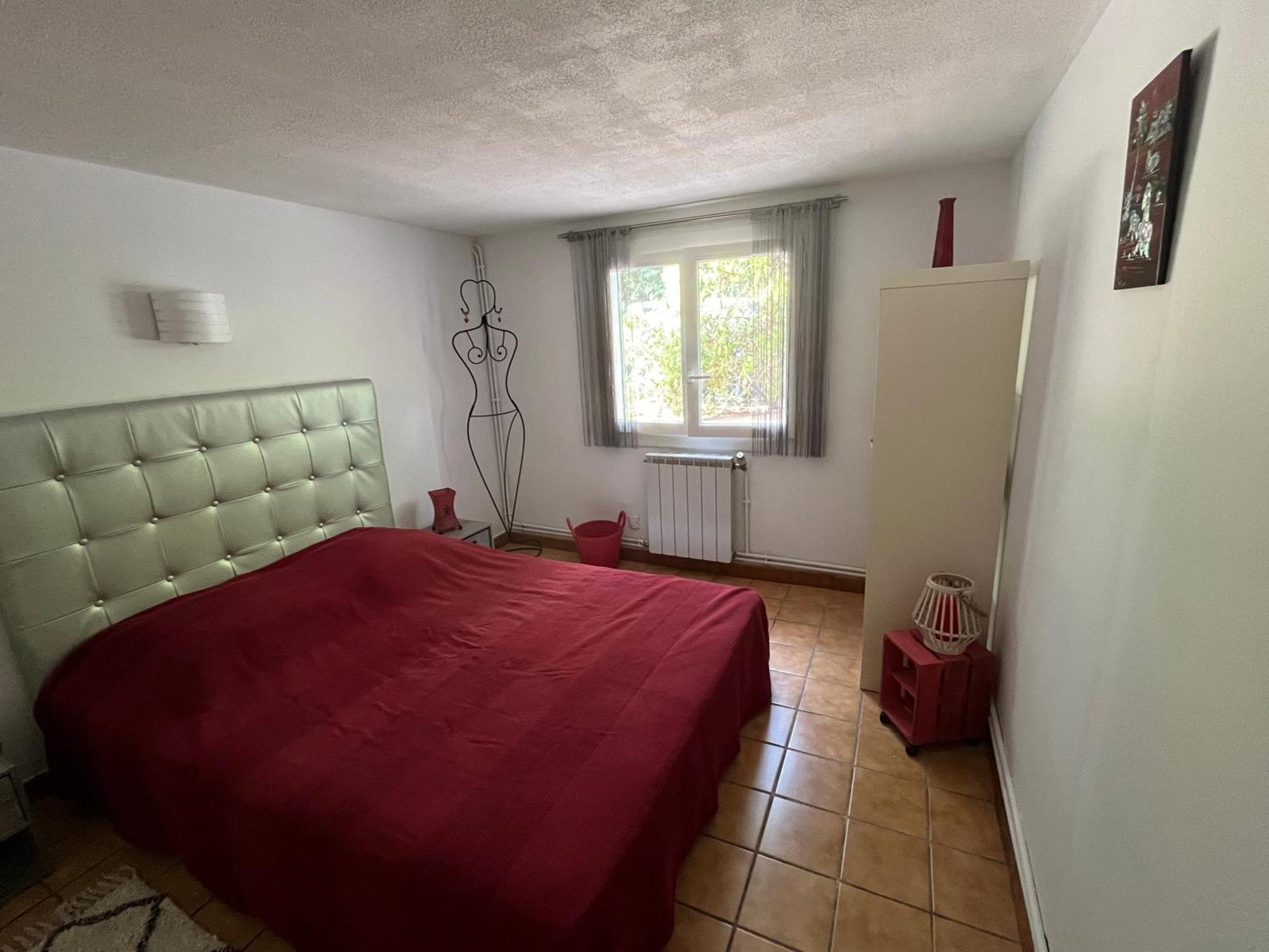 Holiday home Le Rez-de-jardin De Sopat *