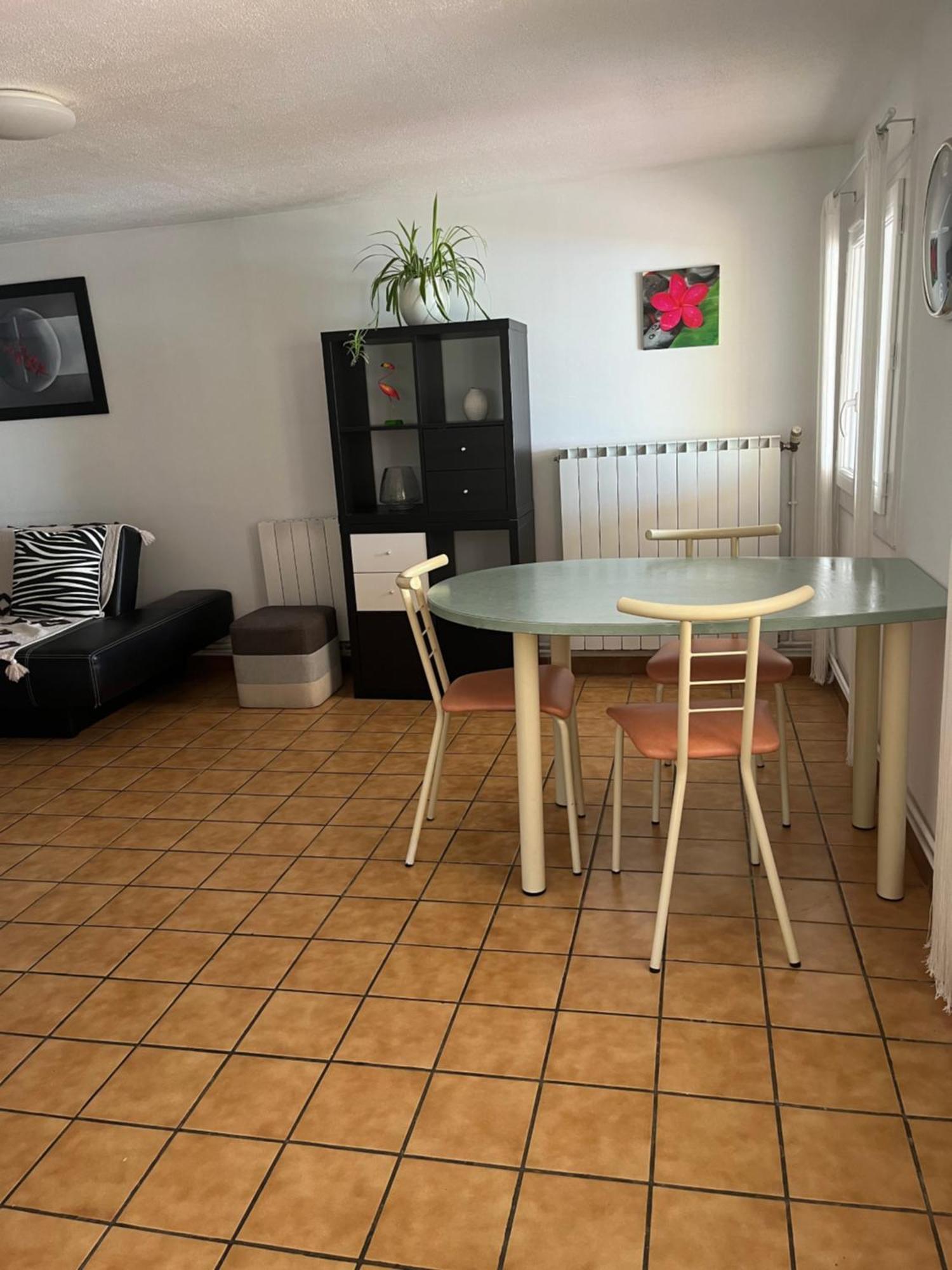 Ferienhaus Le Rez-de-jardin De Sopat *