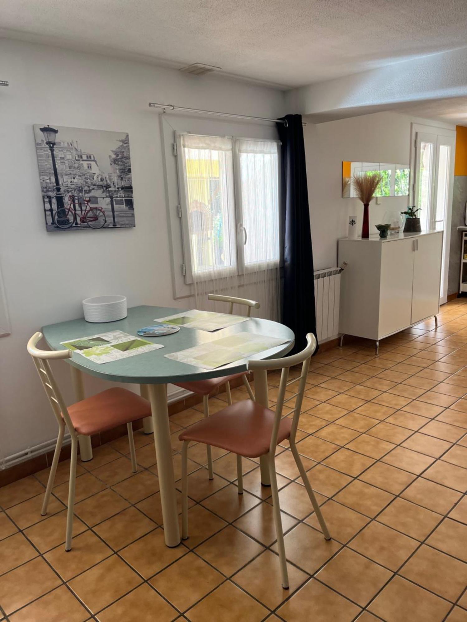 Le Rez-de-jardin De Sopat Ferienhaus *